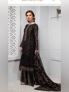 MariaB Black and Gold Embroidered Suit Set with Sahara & Chiffon dupatta XS
